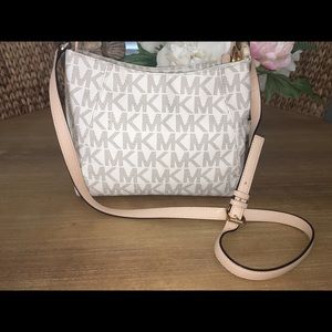Cross body purse